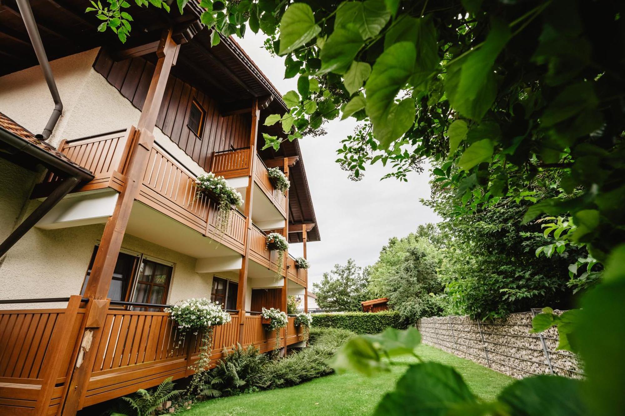 Appartementhaus Silvia บาดฟึสซิง ภายนอก รูปภาพ
