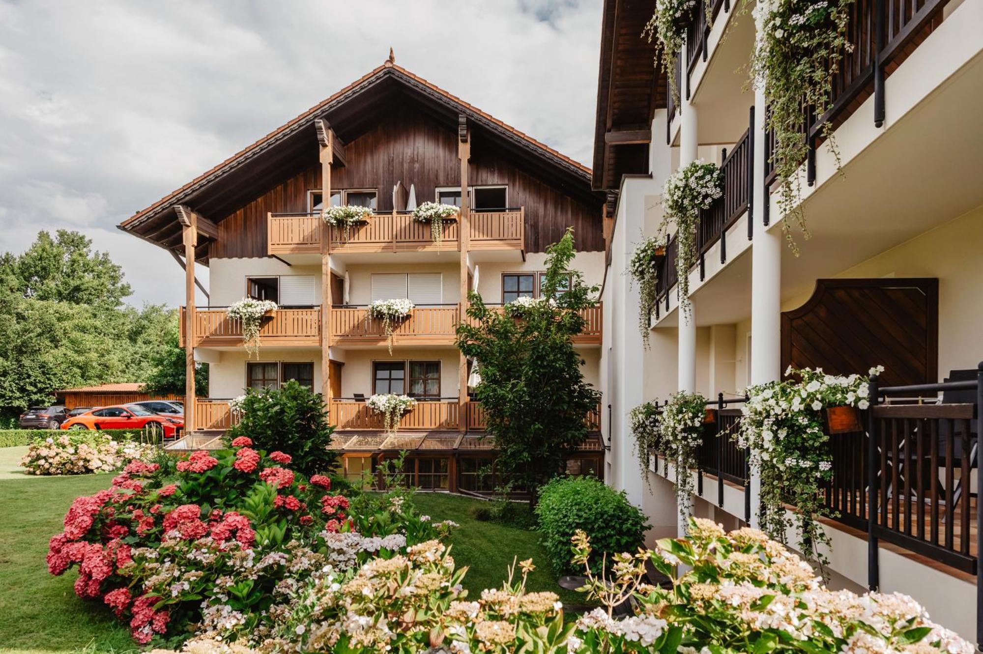 Appartementhaus Silvia บาดฟึสซิง ภายนอก รูปภาพ